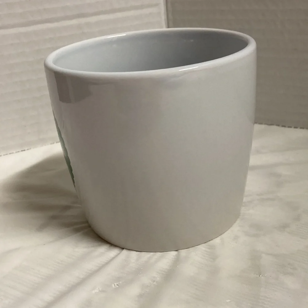 Peanuts Modern Gourmet Foods Stoneware Mug Cup Snoopy Sleeping in a Wreath 12oz